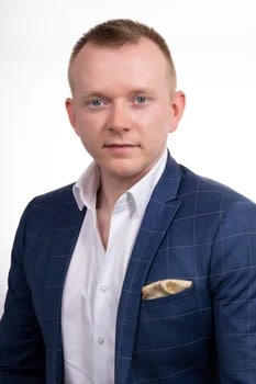 Dr. Thomas Maran